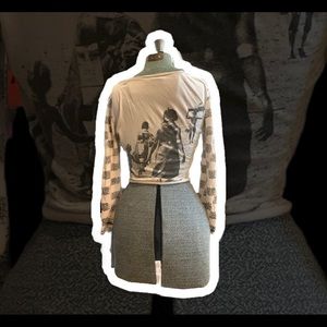 Graphics baby Tee (READ BIO)